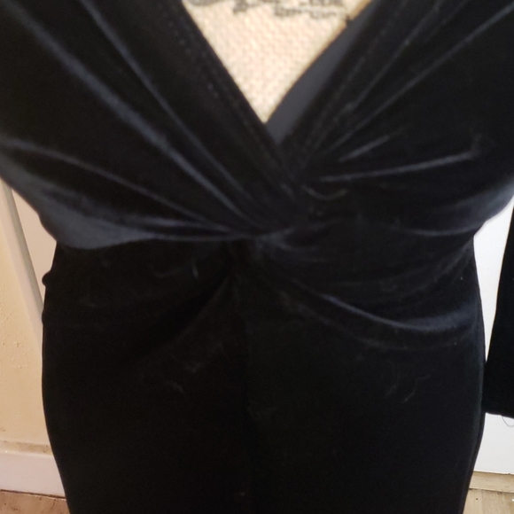 Black tight dress - Picture 2 of 3